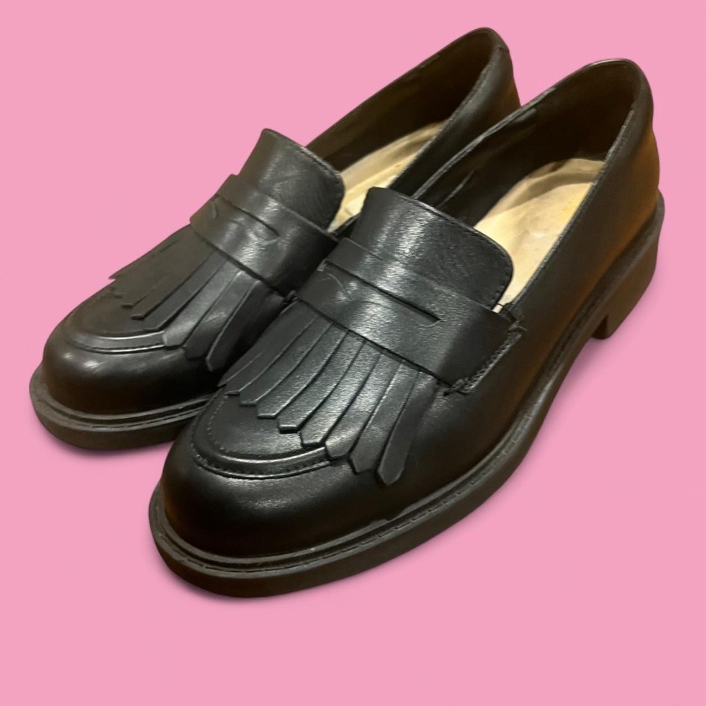 Clark’s Black Leather Loafers